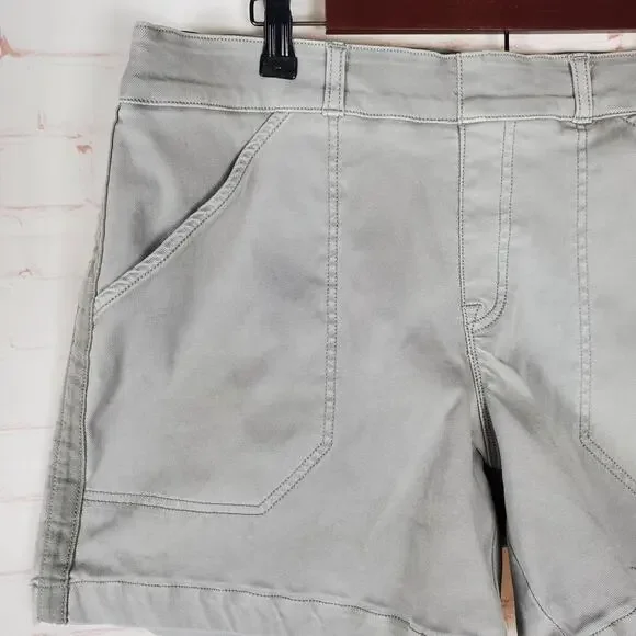 Spanx Stretch Twill Shorts Pull On 6" Womens XL Light Gray Side Stripe Casual - Picture 2 of 10